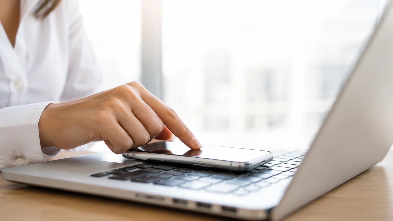 Contactos / CRM en DubaluAI